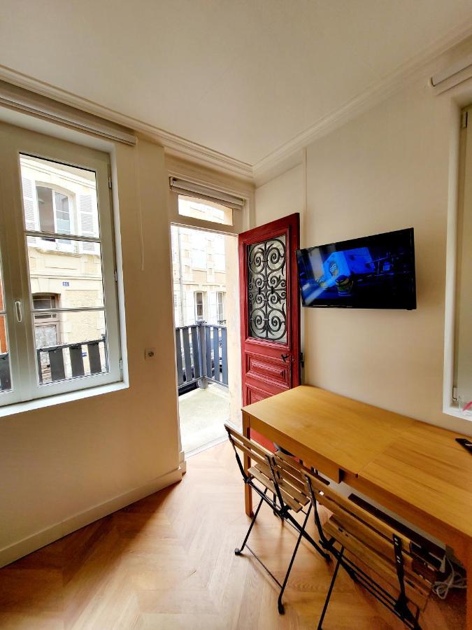 Studio Jeannette Avec Balcon Et Juste A 130 Metres Plage ! Plein Centre ! Wifi - Draps Serviettes Inclus ! 滨海图维列 外观 照片